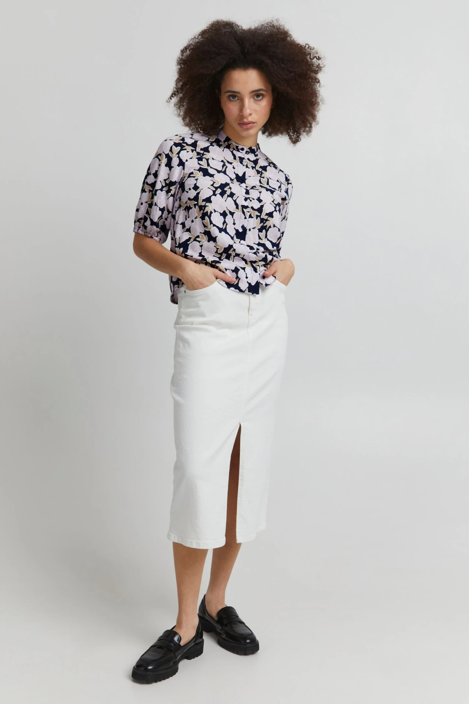 ICHI Druckbluse In Lila 4 ICHI Druckbluse In Lila – Bild 2